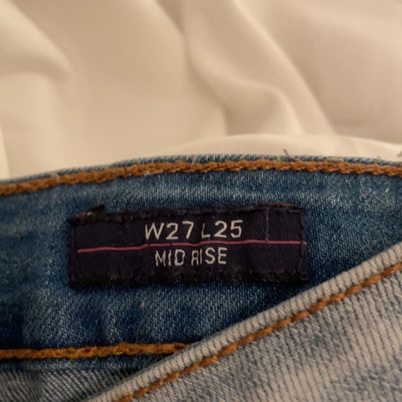 Stretchy light wash jeans - Picture 3 of 4